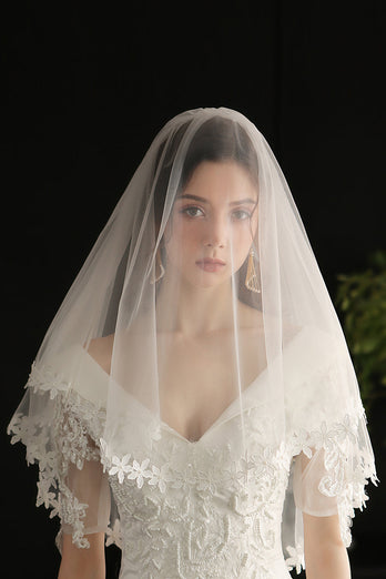 Elegant White Floral Lace Bridal Veil