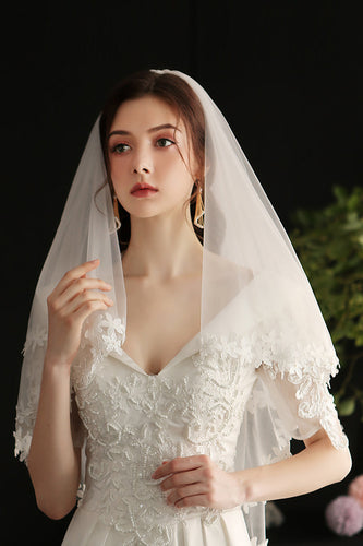 Elegant White Floral Lace Bridal Veil