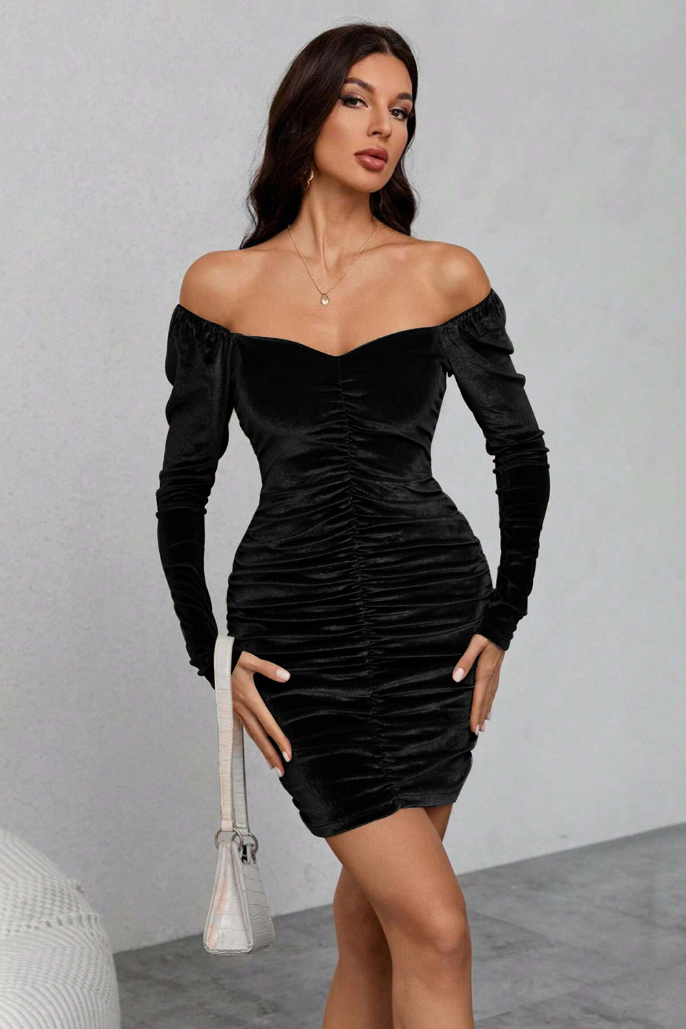 Zapaka Women Black Velvet Graduation Dress Long Sleeves Ruched Bodycon Cocktail Dress ZAPAKA UK Zapaka Women Black Velvet Graduation Dress Long Sleeves Ruched Bodycon Cocktail Dress ZAPAKA UK