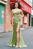 Load image into Gallery viewer, Mermaid Green Corset Spaghetti Straps Pleated Prom Dress