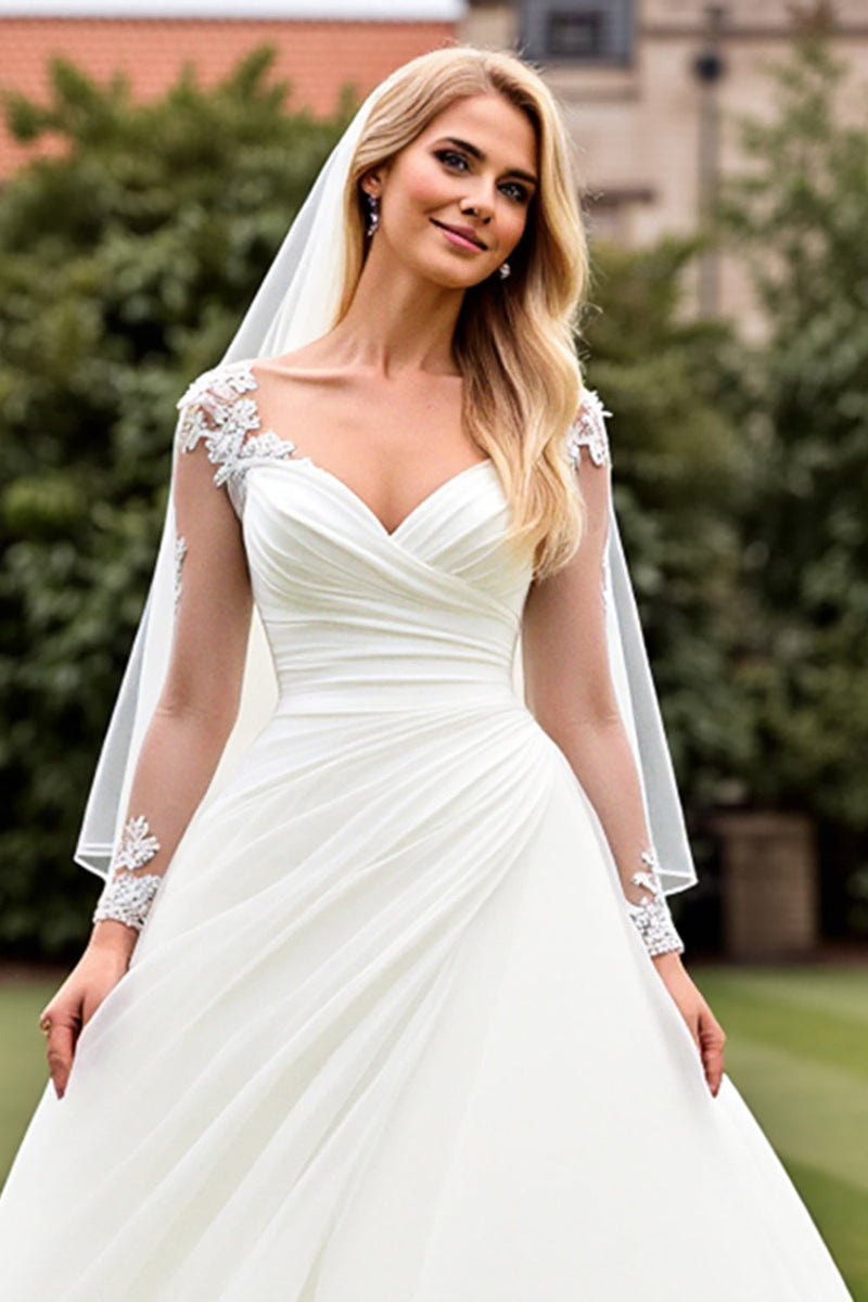 Load image into Gallery viewer, Classic Ivory Ruched A Line Lace Long Sleeve Wedding Dress