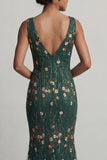 Dark Green Embroidered Mermaid V-Neck Long Mother of the Bride Dress
