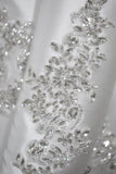 White 2 Piece Peak Lapel Men's Wedding Suits with Beading