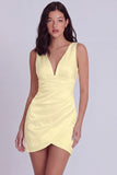 Ivory Bodycon V-Neck Ruched Short Graduation Dress