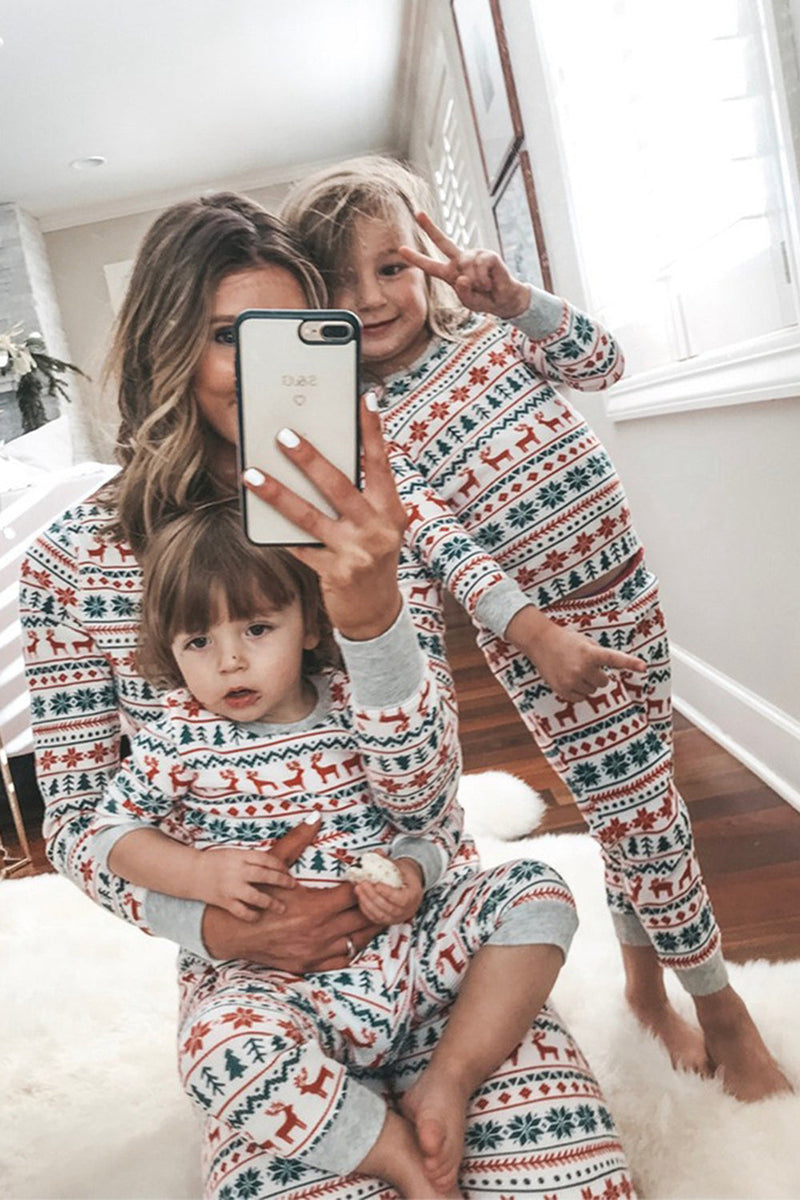 Load image into Gallery viewer, Grey Snowflake Printed Long Sleeves Christmas Pajama Sets