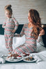 Load image into Gallery viewer, Grey Snowflake Printed Long Sleeves Christmas Pajama Sets