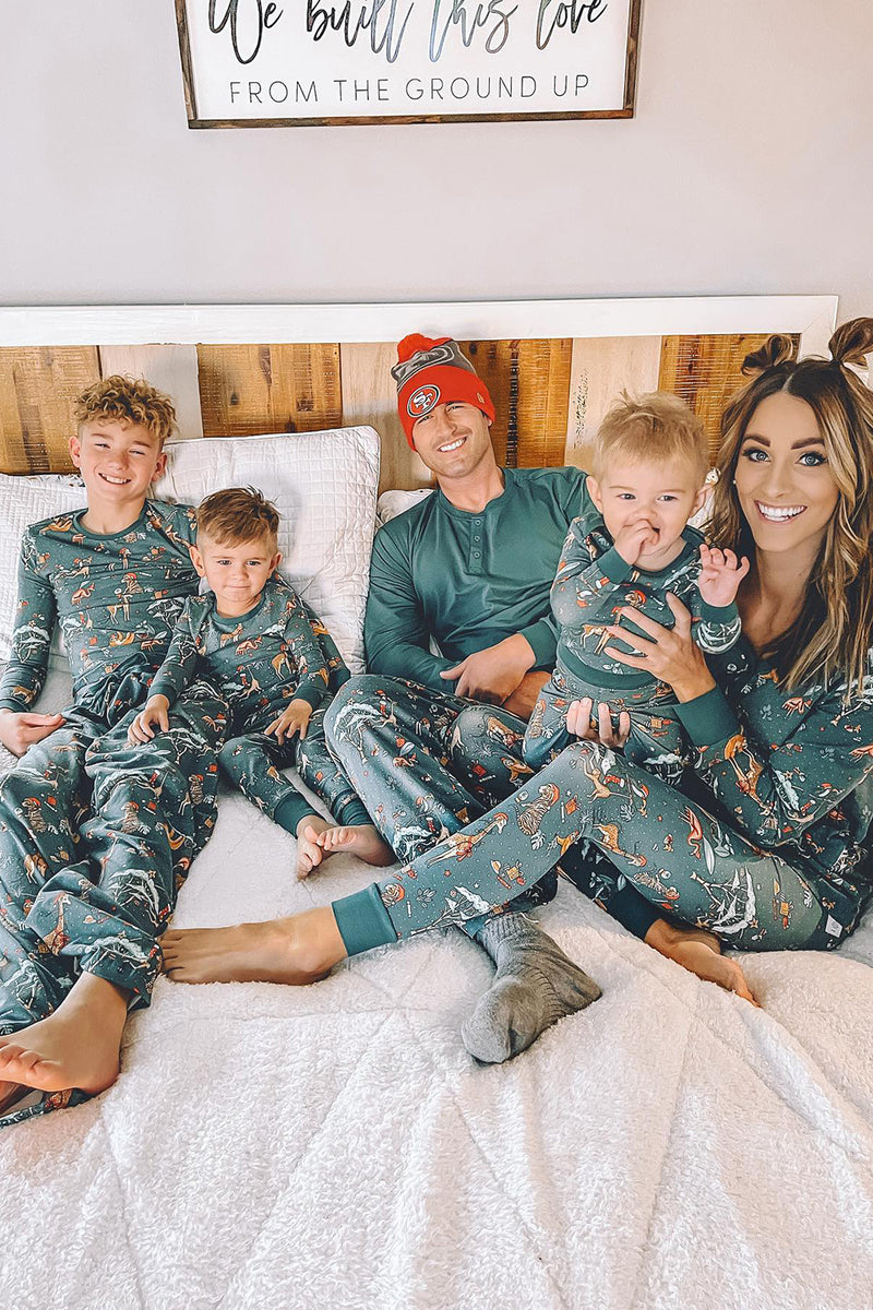 Load image into Gallery viewer, Christmas Family Matching Pajamas Set Green Animal Pattern Print Pajamas