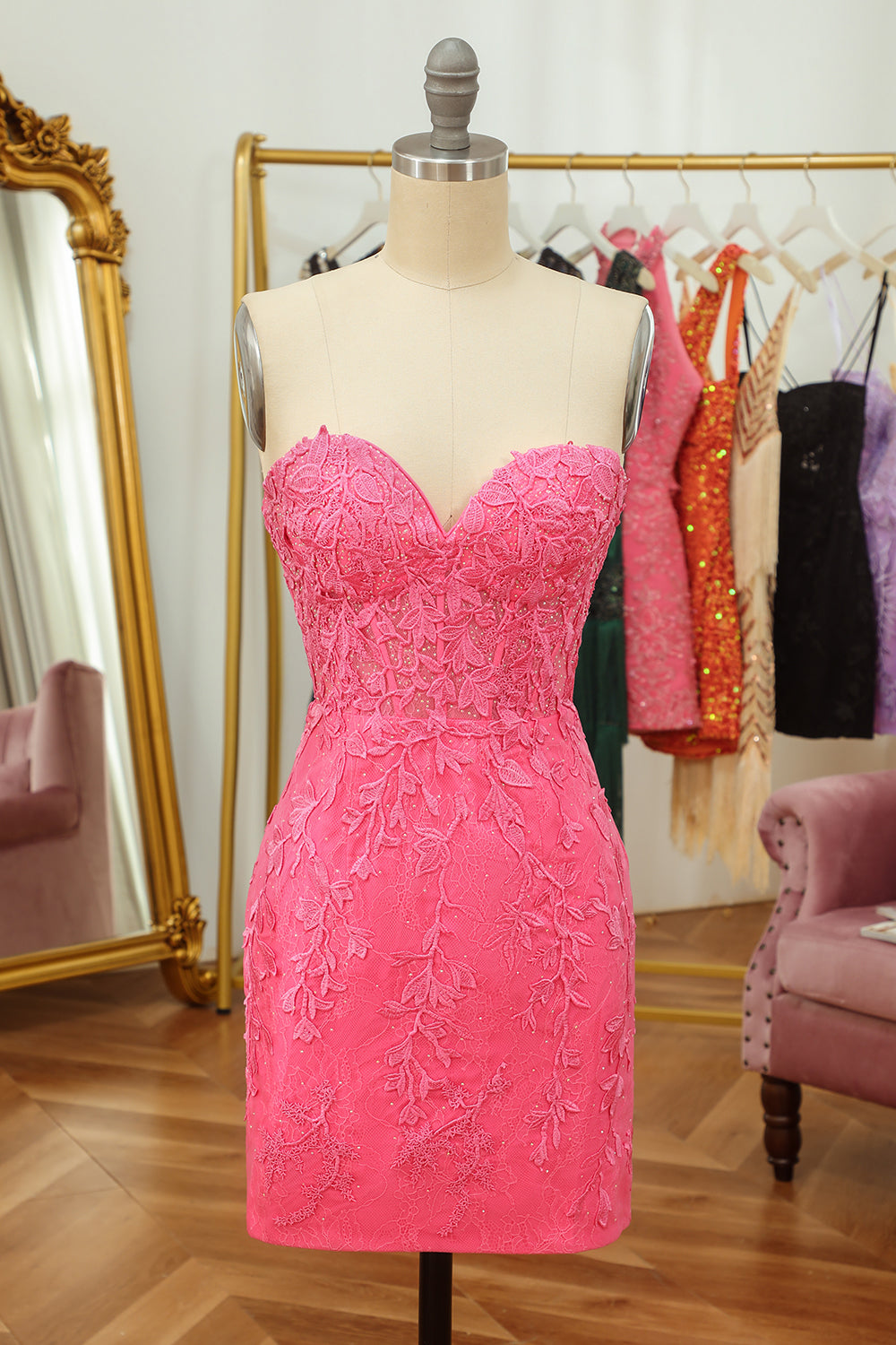 Tight Pink Short Party Dress with Appliques