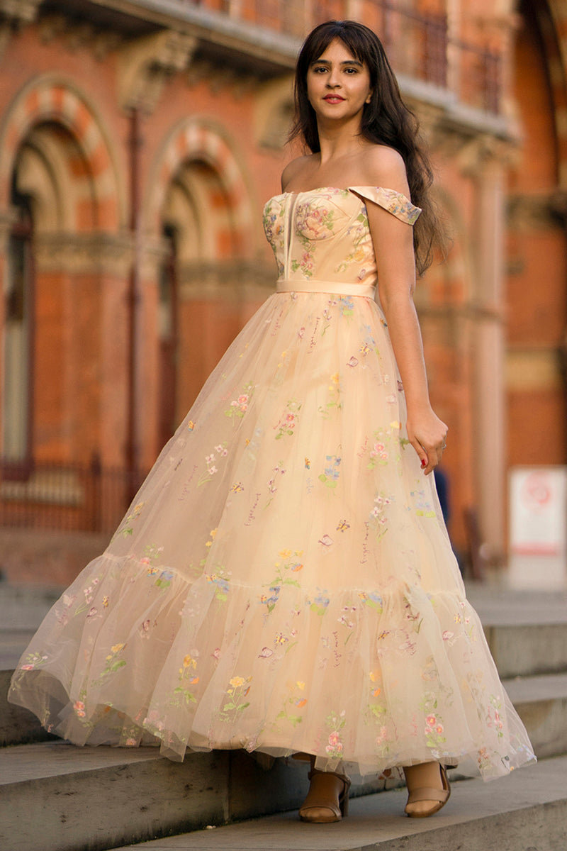 Load image into Gallery viewer, Sweetheart Champagne A-line Prom Dress with Embroidery